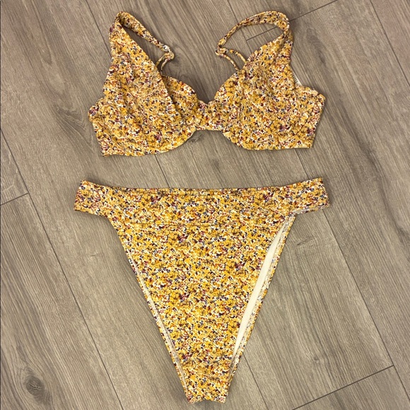 Abercrombie & Fitch floral yellow Underwire high leg Bikini Set - Picture 1 of 8